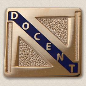 Stock Volunteer Pin – Docent Design #868